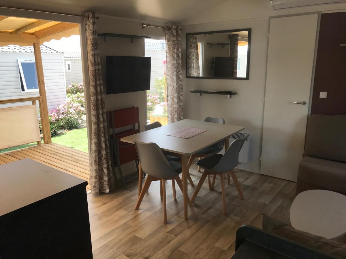 Mobil Home Camping Le Mar Estang Bord De Plage 카네트 외부 사진